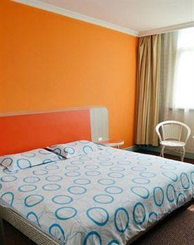 Motel 168 Liu Zhou Road Inn Xangai Exterior foto