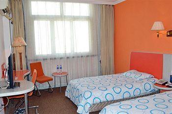 Motel 168 Liu Zhou Road Inn Xangai Exterior foto